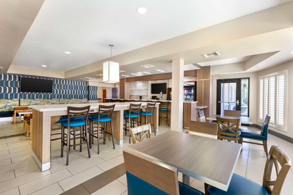 Best Western Plus Safford Екстер'єр фото